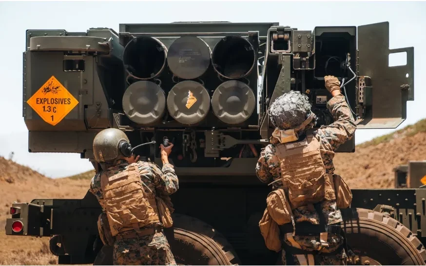 Lầu Năm Góc cân nhắc chuyển hướng viện trợ quân sự cho Ukraine sang Trung Đông Lầu Năm Góc cân nhắc chuyển hướng viện trợ quân sự cho Ukraine sang Trung Đông