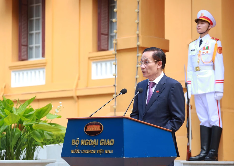 Lễ thượng cờ nhân kỷ niệm 59 năm Ngày thành lập ASEAN và 31 năm Việt Nam tham gia Hiệp hội Lễ thượng cờ nhân kỷ niệm 59 năm Ngày thành lập ASEAN và 31 năm Việt Nam tham gia Hiệp hội