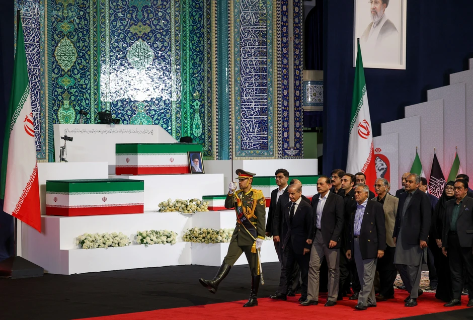 Linh cữu cố Lãnh tụ Tối cao đặt tại thủ đô, Iran chuẩn bị quốc tang lịch sử Linh cữu cố Lãnh tụ Tối cao đặt tại thủ đô, Iran chuẩn bị quốc tang lịch sử