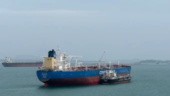 Loạt tàu dầu chuyển hướng sau lệnh phong tỏa của Houthi