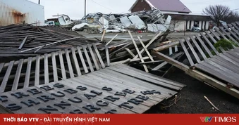 Lốc xoáy san bằng nhiều ngôi nhà ở Trung Tây nước Mỹ, ít nhất 2 người thiệt mạng