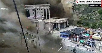 Lũ quét như sóng thần ở Nepal: 157 người chết, hàng trăm người mất tích