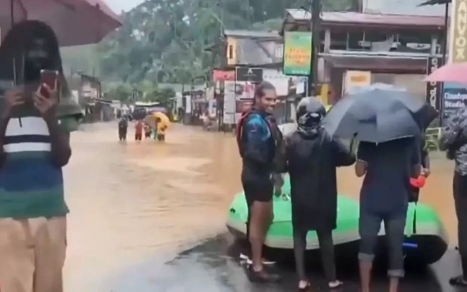 Lũ quét và sạt lở đất tại Sri Lanka khiến ít nhất 8 người thiệt mạng Lũ quét và sạt lở đất tại Sri Lanka khiến ít nhất 8 người thiệt mạng