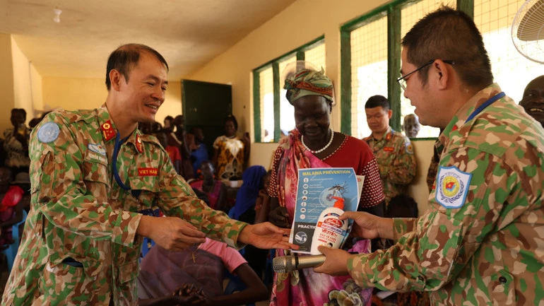 Lực lượng gìn giữ hòa bình Việt Nam triển khai hoạt động hỗ trợ y tế tại Nam Sudan
