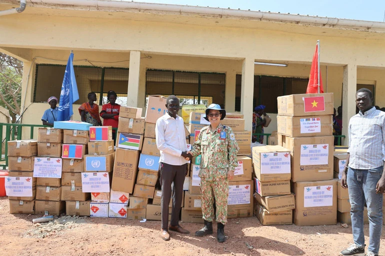Lực lượng gìn giữ hòa bình Việt Nam triển khai hoạt động hỗ trợ y tế tại Nam Sudan