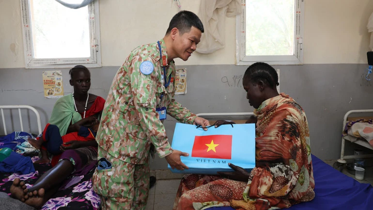 Lực lượng gìn giữ hòa bình Việt Nam triển khai hoạt động hỗ trợ y tế tại Nam Sudan