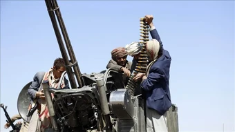 Lực lượng Houthi chính thức tham chiến