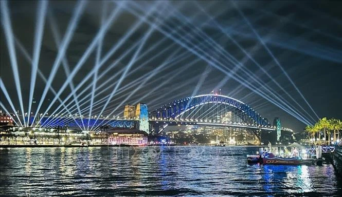 Lung linh sắc màu lễ hội ánh sáng Vivid Sydney 2026 Lung linh sắc màu lễ hội ánh sáng Vivid Sydney 2026