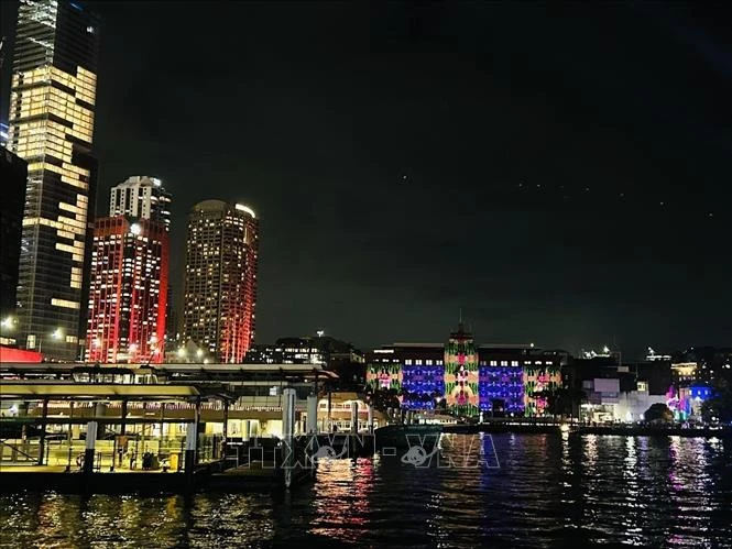 Lung linh sắc màu lễ hội ánh sáng Vivid Sydney 2026 Lung linh sắc màu lễ hội ánh sáng Vivid Sydney 2026