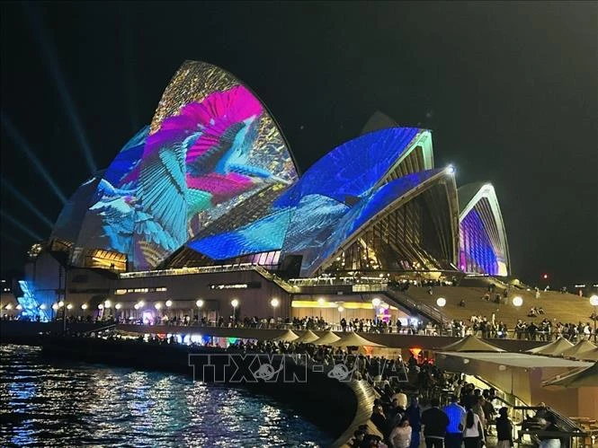 Lung linh sắc màu lễ hội ánh sáng Vivid Sydney 2026 Lung linh sắc màu lễ hội ánh sáng Vivid Sydney 2026