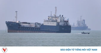 Lượng tàu đi qua eo biển Hormuz tăng nhẹ bất chấp căng thẳng