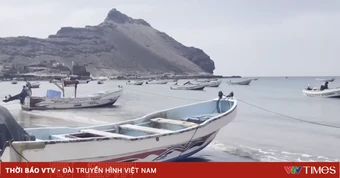 Lượng tàu qua eo biển Bab al-Mandeb giảm mạnh