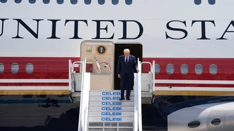 Lý do có thể khiến ông Trump đổi chuyên cơ khi rời hội nghị NATO