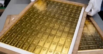 Mỹ bắt cựu quan chức CIA giấu hơn 300 thỏi vàng tại nhà riêng