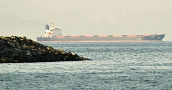 Mỹ cảnh báo hậu quả nếu Iran thu phí quá cảnh eo biển Hormuz