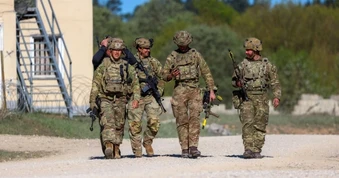 Mỹ cắt giảm lực lượng ở châu Âu, NATO phản ứng