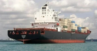 Mỹ công bố chi tiết vụ nổ súng, bắt giữ tàu hàng Iran
