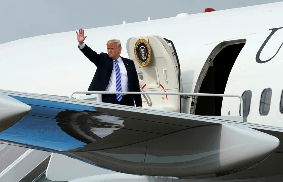 Mỹ đã phát hiện mối đe dọa tên lửa nhắm vào chuyên cơ chở Tổng thống Trump Mỹ đã phát hiện mối đe dọa tên lửa nhắm vào chuyên cơ chở Tổng thống Trump
