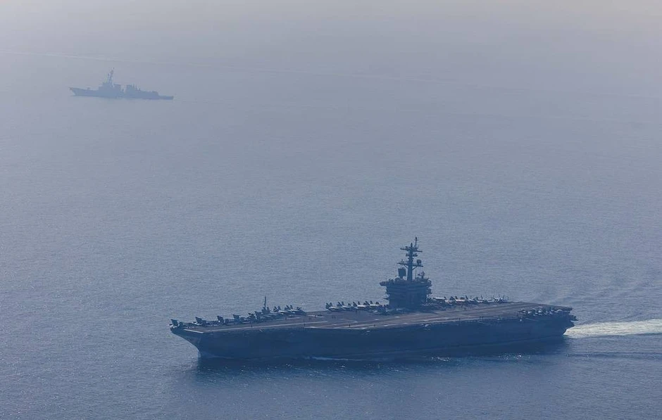 Mỹ điều 10.000 binh sĩ, hàng chục máy bay, tàu chiến phong toả eo biển Hormuz