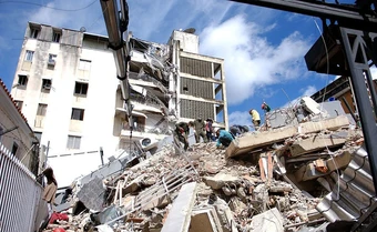 Mỹ điều tàu chiến, vận tải cơ đến hỗ trợ Venezuela khắc phục hậu quả động đất