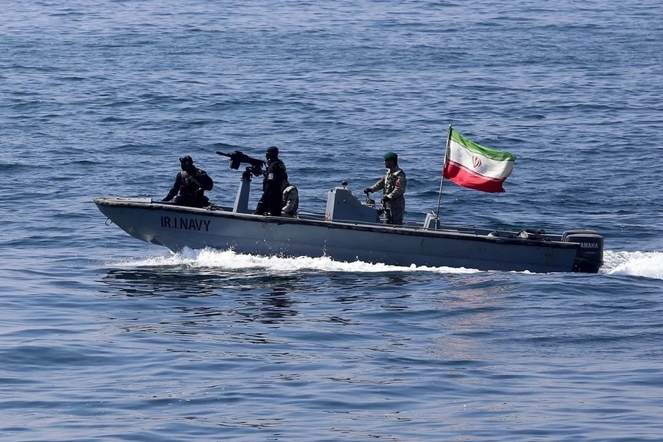 Mỹ đưa tàu chiến tới eo biển Hormuz, Iran cảnh báo đanh thép Mỹ đưa tàu chiến tới eo biển Hormuz, Iran cảnh báo đanh thép