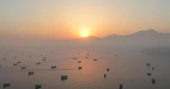 Mỹ mở chiến dịch bí mật đưa dầu qua Hormuz