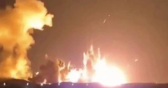 Mỹ nghi thả bom xuyên phá gần 1 tấn, kho đạn Iran phát nổ dữ dội
