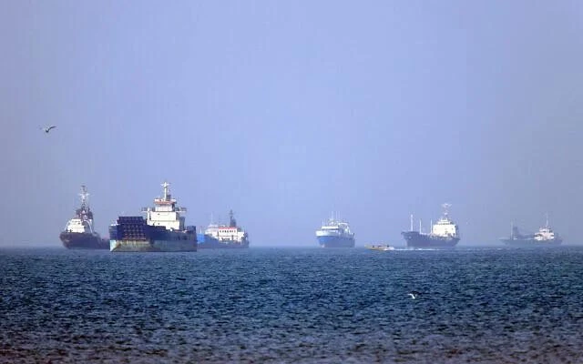 Mỹ nối lại hoạt động hộ tống tàu thuyền ở eo biển Hormuz