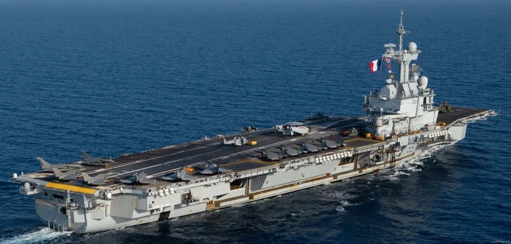 Mỹ sẵn sàng hộ tống tàu dầu đi qua Hormuz; Israel tấn công cơ sở hạt nhân ngầm của Iran Mỹ sẵn sàng hộ tống tàu dầu đi qua Hormuz; Israel tấn công cơ sở hạt nhân ngầm của Iran