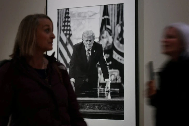 Mỹ sắp đúc đồng xu vàng có hình ông Trump, nhiều ý kiến phản đối Mỹ sắp đúc đồng xu vàng có hình ông Trump, nhiều ý kiến phản đối