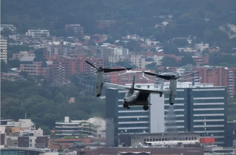 Mỹ tập trận quân sự trên không phận thủ đô của Venezuela Mỹ tập trận quân sự trên không phận thủ đô của Venezuela