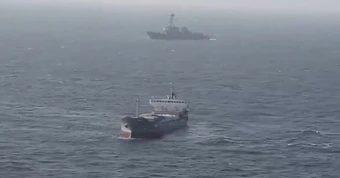 Mỹ thông báo hỗ trợ thành công tàu hàng ra khỏi eo biển Hormuz