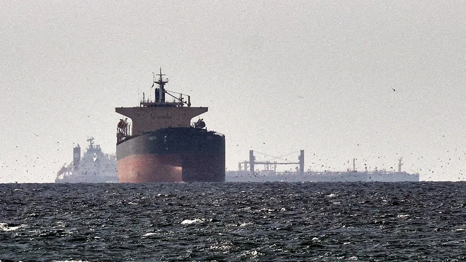 Mỹ tìm cách viết lại luật chơi, thách thức Iran ở "yết hầu" Hormuz Mỹ tìm cách viết lại luật chơi, thách thức Iran ở "yết hầu" Hormuz