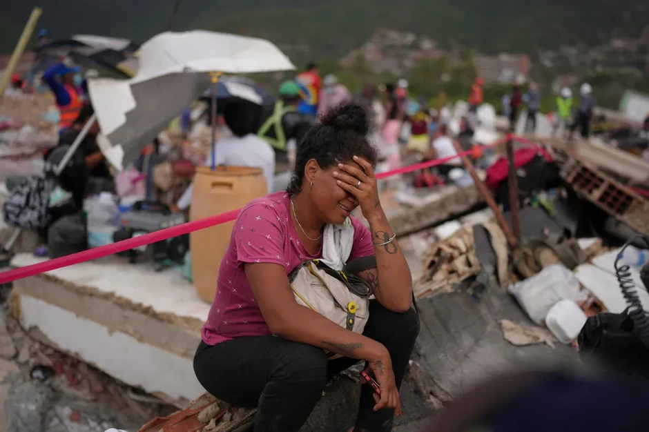 Mỹ triển khai hơn 900 binh sĩ đến Venezuela hỗ trợ ứng phó động đất
