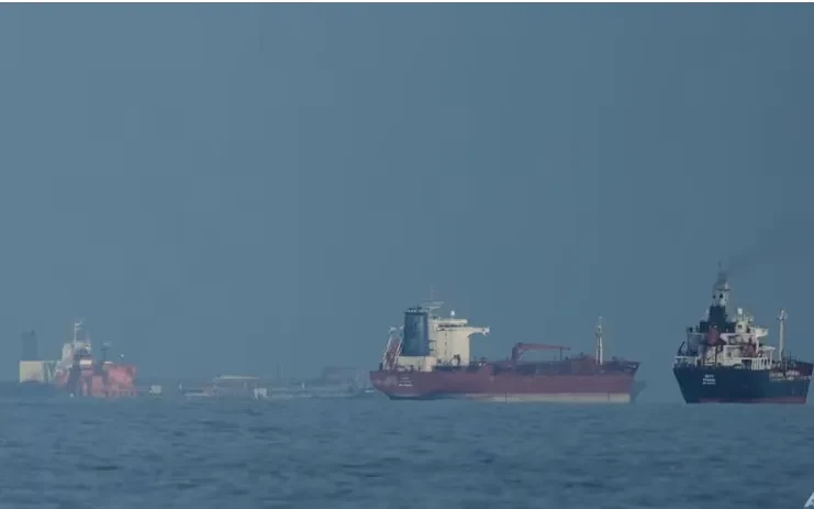 Mỹ trừng phạt các thực thể bán dầu Iran sang Trung Quốc Mỹ trừng phạt các thực thể bán dầu Iran sang Trung Quốc