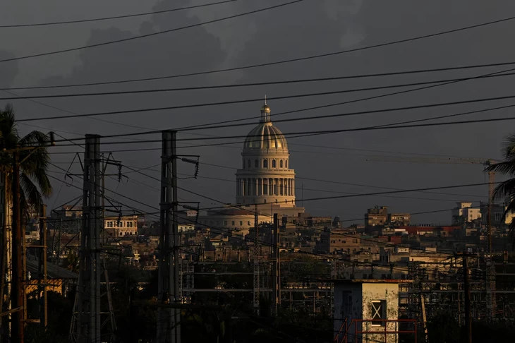 Mỹ trừng phạt công ty dầu khí nhà nước Cuba, Havana lập tức lên tiếng