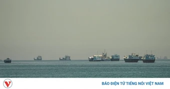 Mỹ và Iran dừng giao tranh, 5 tàu chở khí LNG vượt eo Hormuz