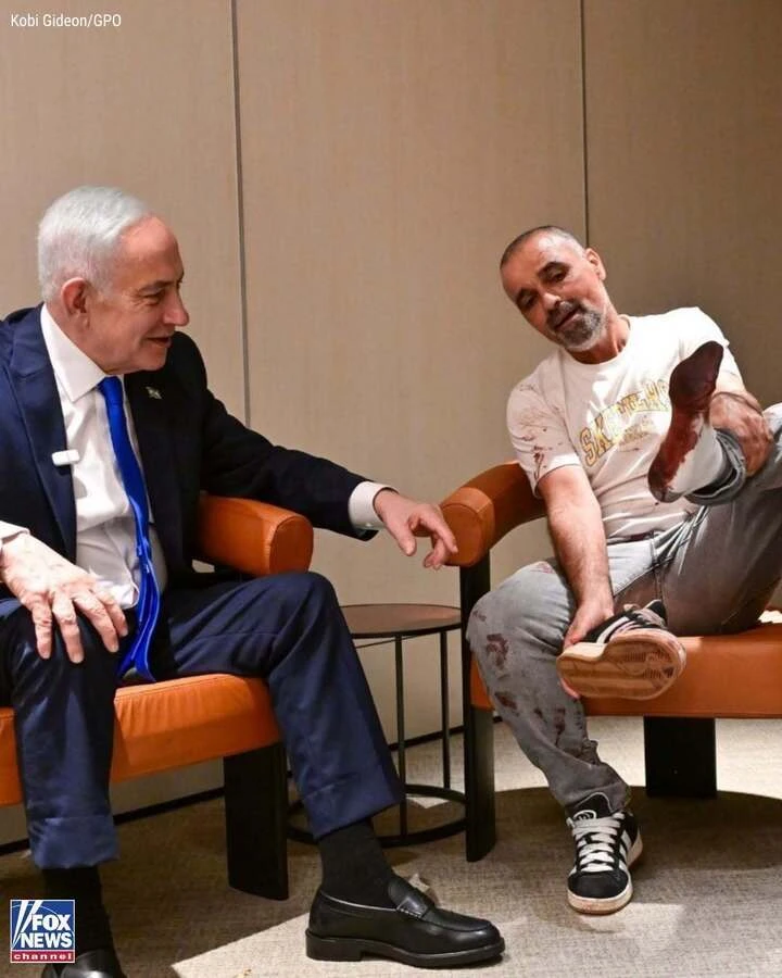 Mặc áo dính máu gặp Thủ tướng Israel, kể chuyện chặn cơ phó cướp máy bay Mặc áo dính máu gặp Thủ tướng Israel, kể chuyện chặn cơ phó cướp máy bay
