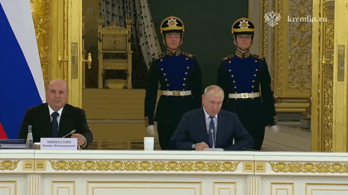 Mala Tokmachka sụp đổ! Quân Nga tiến thẳng pháo đài của Ukraine – Antonov huyền thoại bốc cháy sau tuyên bố của ông Putin Mala Tokmachka sụp đổ! Quân Nga tiến thẳng pháo đài của Ukraine – Antonov huyền thoại bốc cháy sau tuyên bố của ông Putin