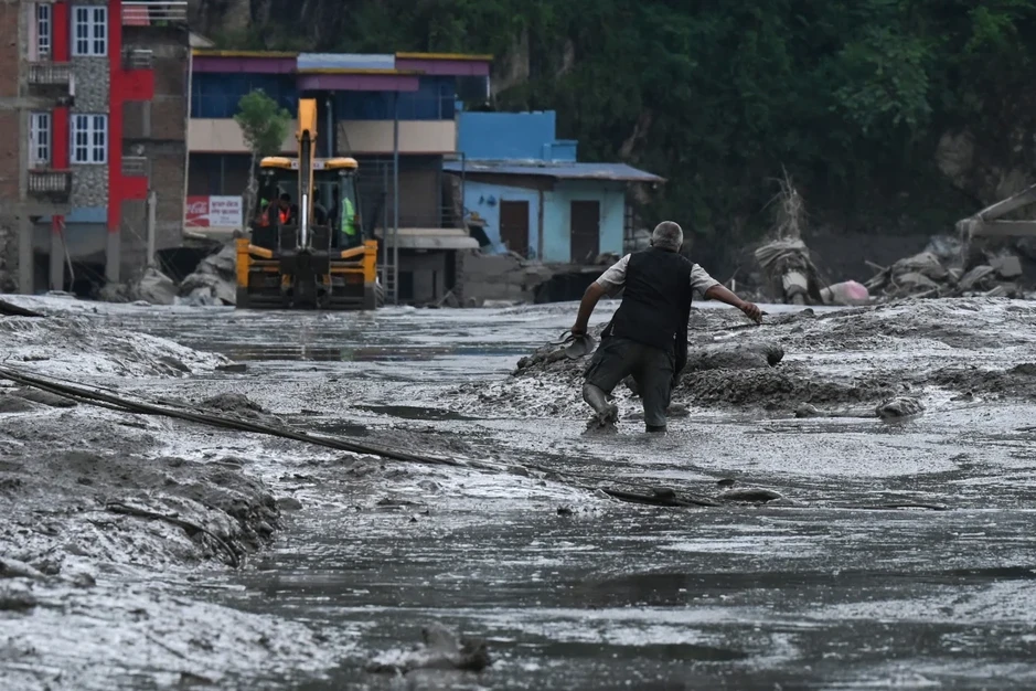 Màn tháo chạy nghẹt thở trong thảm họa lũ quét biên giới Nepal - Trung Quốc Màn tháo chạy nghẹt thở trong thảm họa lũ quét biên giới Nepal - Trung Quốc