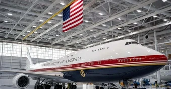 Mật vụ Mỹ khuyên Tổng thống Trump đổi chuyên cơ vào phút chót?