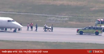 Máy bay của Air Canada phải chuyển hướng do cơ trưởng "mất khả năng điều khiển"