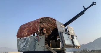 Máy bay Pakistan rơi ở Afghanistan, phi công bị bắt sống