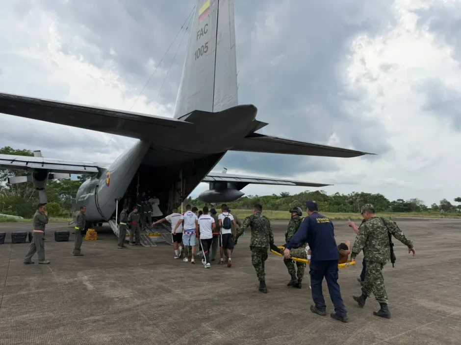 Máy bay quân sự rơi tại Colombia khiến hàng chục người thiệt mạng Máy bay quân sự rơi tại Colombia khiến hàng chục người thiệt mạng