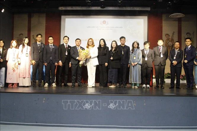 Mở rộng kết nối thanh niên, sinh viên Việt Nam tại châu Âu Mở rộng kết nối thanh niên, sinh viên Việt Nam tại châu Âu