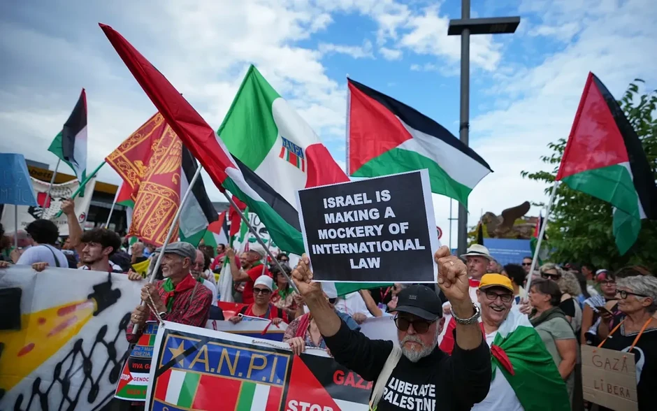 Một triệu công dân châu Âu kiến nghị EU đình chỉ Hiệp định liên kết với Israel Một triệu công dân châu Âu kiến nghị EU đình chỉ Hiệp định liên kết với Israel