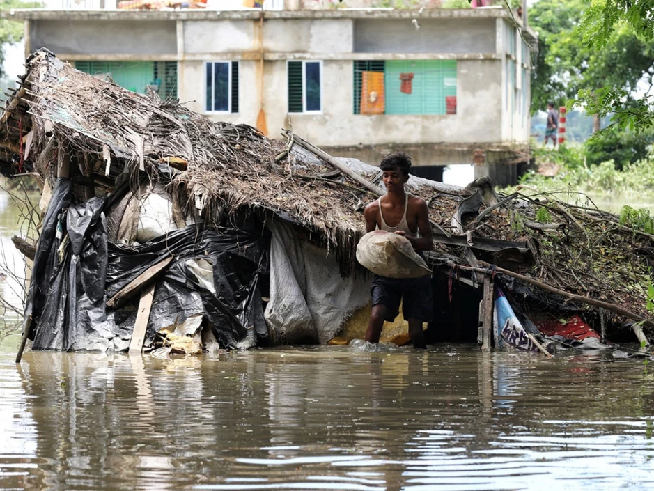 Mưa lớn và lũ quét tại Bangladesh khiến 51 người thiệt mạng Mưa lớn và lũ quét tại Bangladesh khiến 51 người thiệt mạng