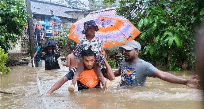 Mưa lũ, sạt lở tại Sri Lanka khiến 5 người thiệt mạng Mưa lũ, sạt lở tại Sri Lanka khiến 5 người thiệt mạng