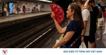 Nắng nóng cực đoan bao trùm châu Âu và Mỹ
