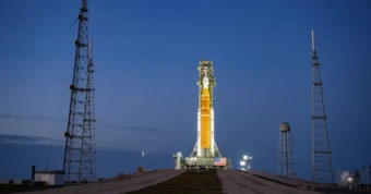 NASA chuẩn bị đưa người bay quanh Mặt trăng lần đầu sau hơn 50 năm